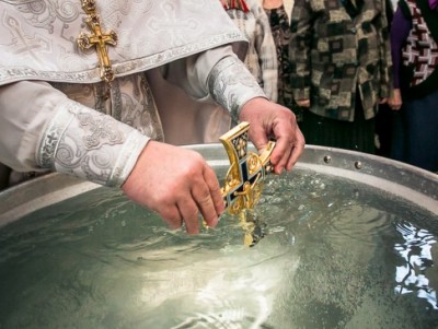 Епархия призывает воздержаться от участия в массовых крещенских купаниях - Новости ТИА