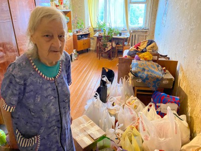 Бабушке Кате и её коту привезли холодильник и продукты - новости ТИА