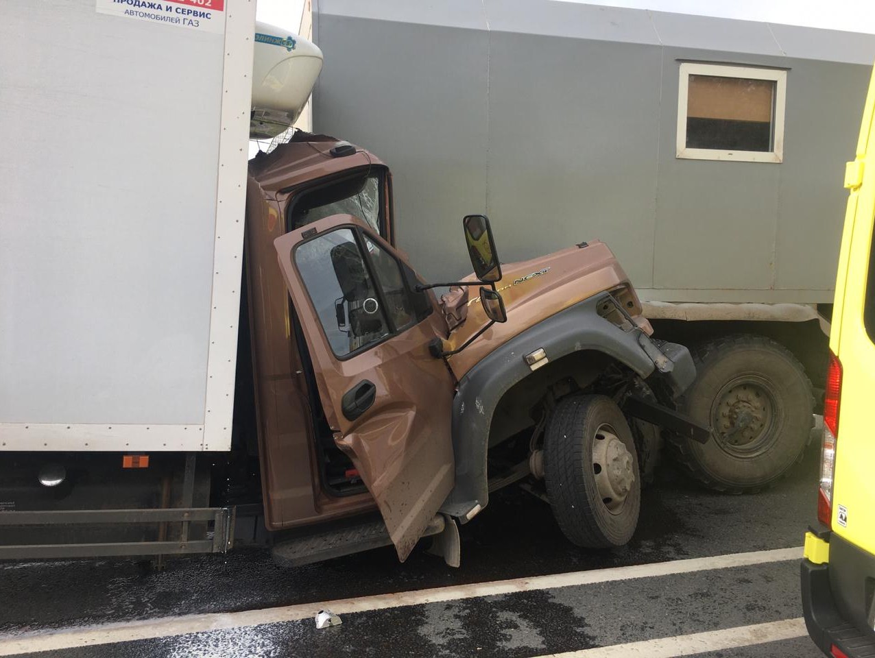 Страшная авария под Тверью: водитель погиб в ДТП с 