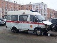 В Твери в ДТП пострадала бригада скорой помощи, спешащая на вызов - Новости ТИА