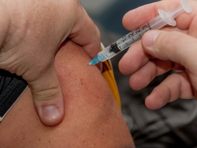 Врачи посоветовали, как совмещать прививку против коронавируса и гриппа - Новости ТИА