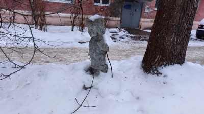 Скульптуры во дворе - Народные Новости ТИА