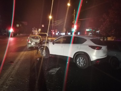 Ночью в Твери из-за пьяного водителя столкнулись четыре автомобиля - Новости ТИА