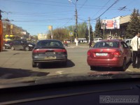 Видеорегистратор зафиксировал столкновение КамАЗа и "Фольксвагена" - Новости ТИА