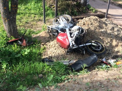 Пьяный мотоциклист улетел в кювет - пострадали два человека - новости ТИА