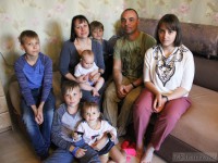 Тверских родителей шестерых детей наградили в Кремлевском Дворце - новости ТИА