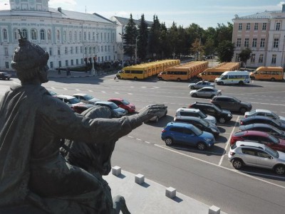 Игорь Руденя вручил ключи от 30 новых школьных автобусов - новости ТИА