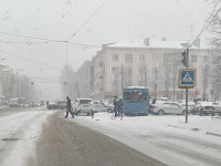 В Твери автобус протаранил парковку около МВД - Новости ТИА