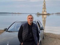 Валерий Меладзе приезжал в Калязин на "Майбахе" - Новости ТИА