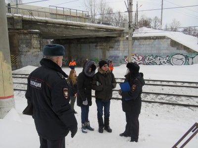В Твери сотрудники полиции перекрыли "народную тропу" под Горбатым мостом - Новости ТИА