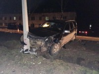 В Тверской области автомобиль протаранил ВАЗ и врезался в столб  - Новости ТИА