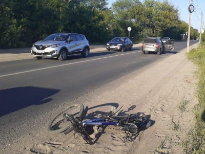В Твери пьяный водитель без прав сбил велосипедиста - новости ТИА