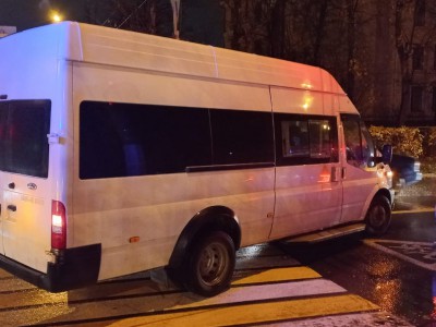В Твери микроавтобус сбил пешехода - новости ТИА