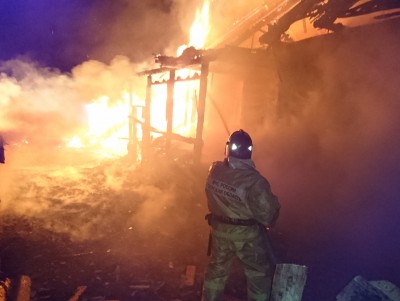 В деревне под Тверью в бане сгорели два человека - Новости ТИА