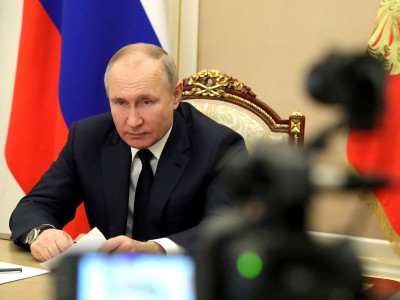 Владимир Путин подписал указ об учреждении Дня отца в России - Новости ТИА