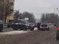 В Твери ищут свидетелей драки водителей на площади Гагарина 1 апреля - Новости ТИА