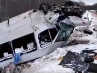 Попавший в ДТП под Кашином "заказной" автобус имел неисправности и перевозил пассажиров с нарушениями  - новости ТИА
