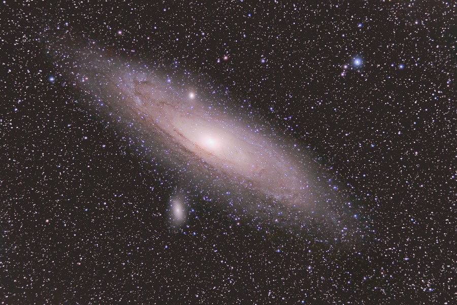 Галактика Туманность Андромеды. Снято через DS 70/420 с редьюсером 0,8 на кэнон 50д