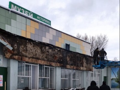 В Тверской области из-за снега и наледи упал бетонный козырек в музее - новости ТИА