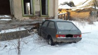 В Тверской области машина врезалась в дом, погибли два человека - Новости ТИА