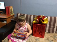 Благодаря кремлевской ёлке девятилетняя Настя Горячёва получила в подарок бизиборд - новости ТИА