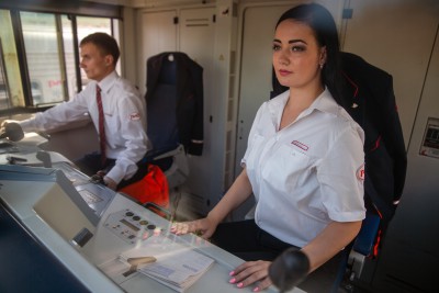 Тверичанки будут работать помощниками машинистов на железной дороге - Новости ТИА
