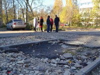 Жители домов на ул. Паши Савельевой добиваются, чтобы их двор привели в порядок после ремонта теплотрассы - Новости ТИА