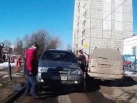 В Твери водитель «Toyota Land Cruiser» побил водителя «Нивы» - Новости ТИА