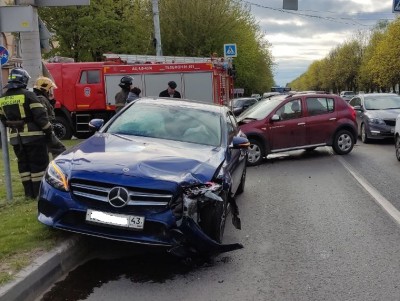 В Твери в ДТП пострадал 5-летний пассажир Mercedes - Новости ТИА