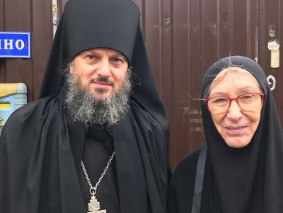 Актриса Екатерина Васильева стала монахиней и приехала в Нилову пустынь - новости ТИА