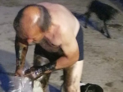В Тверской области мужчина спас собак из колодца с мазутом - новости ТИА
