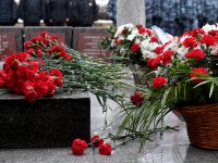 В Твери почтили память сотрудников органов внутренних дел, погибших при исполнении служебного долга - Новости ТИА