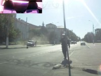Видеорегистратор патрульного автомобиля зафиксировал ДТП, в котором внедорожник на большой скорости сбил женщину в Твери - Новости ТИА
