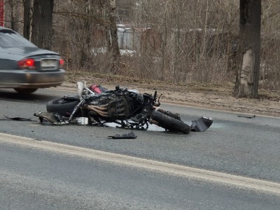 Появилось видео аварии с участием мотоциклиста в Твери  - новости ТИА