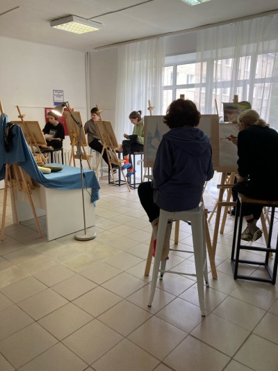 Юные художники Тверской области участвовали в профильной смене "Изобразительное искусство. Многослойная живопись" - народные новости ТИА