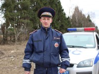 В Твери полицейский, который спас человека из горящей машины, представлен к государственной награде - Новости ТИА