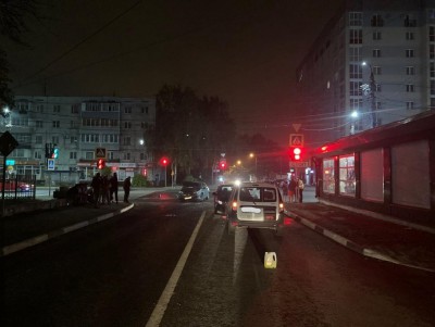 В Твери в тройном ДТП пострадала женщина - Новости ТИА