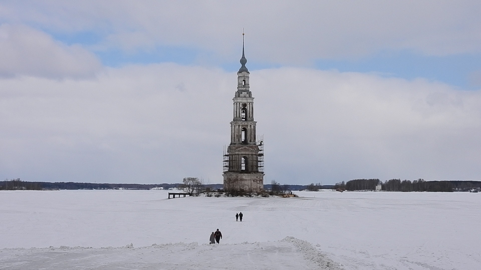 Колокольня в калязине фото