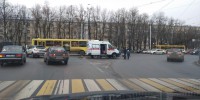 В Твери женщина получила тяжелые травмы в результате столкновения автобуса и легковушки - Новости ТИА