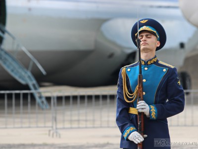 Путин подписал указы о выплатах 15 000 рублей военным и правоохранителям - новости ТИА