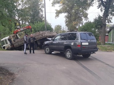 В Тверской области водитель нарушил ПДД и получил травмы - новости ТИА