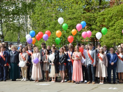В Твери в этом году одиннадцатый класс закончили 2307 школьников - Новости ТИА