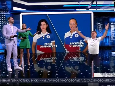 Губерниев встал на колени перед взявшими серебро на Олимпиаде россиянками - новости ТИА