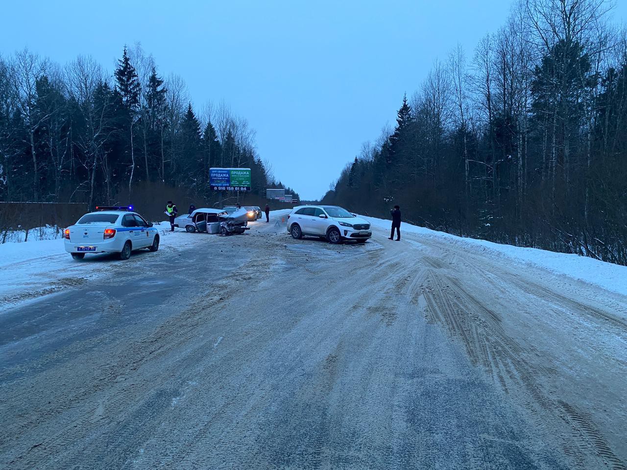 Три человека пострадали в ДТП в Тверской области | 12.02.2021 | Тверь -  БезФормата