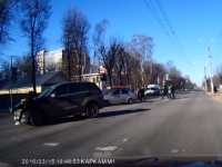 В Твери "Мерседес" сбил девушку, ДТП не прошло по сводке ГИБДД - Новости ТИА