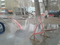 На Соминке снова прорвало трубу с горячей водой - Новости ТИА