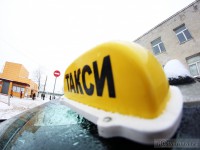 Типичный таксист в центральной России - это молодой Александр на "Рено Логан" - новости ТИА