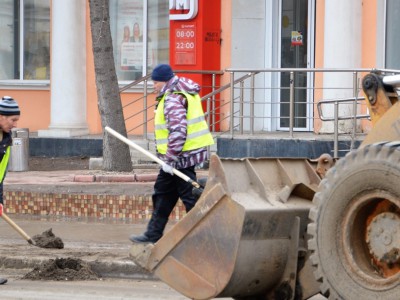 Из Твери вывезли 14 тонн грязи  - Новости ТИА