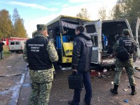 На месте смертельного ДТП работают специалисты главного управления криминалистики центрального аппарата Следственного комитета РФ - Новости ТИА