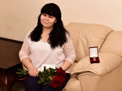  Почётного знака "Слава матери" удостоена жительница Твери Наталья Букатина - новости ТИА